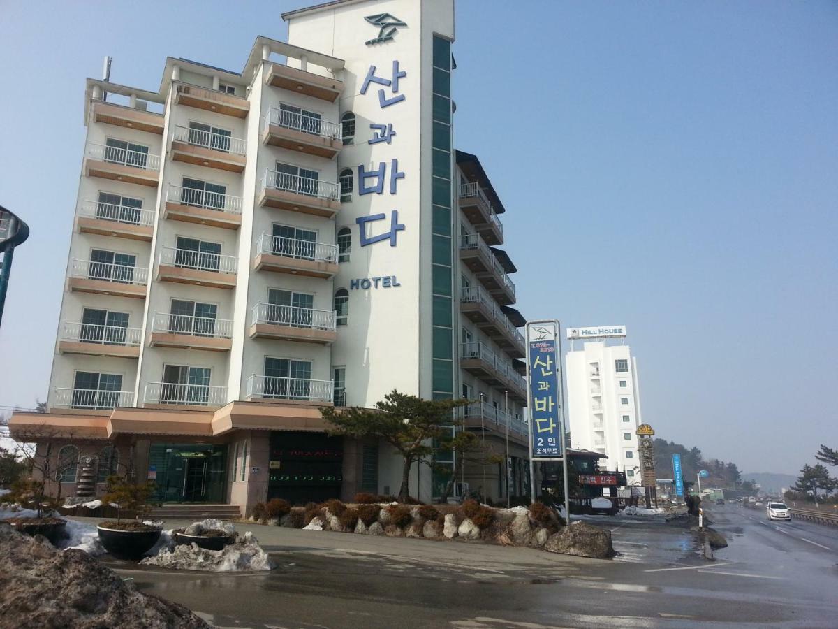 Benikea Hotel Mountain & Ocean Yangyang Exterior photo